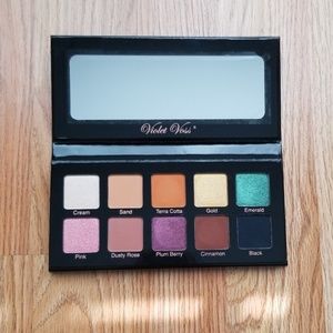 💙 3/$25 Violet Voss Essential Eyeshadow Palette